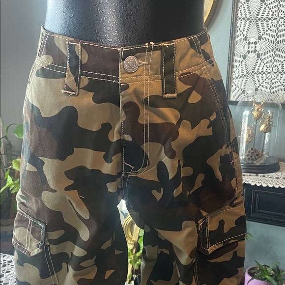 True Religion Camouflage Cargo Men Jeans - Picture 2 of 7